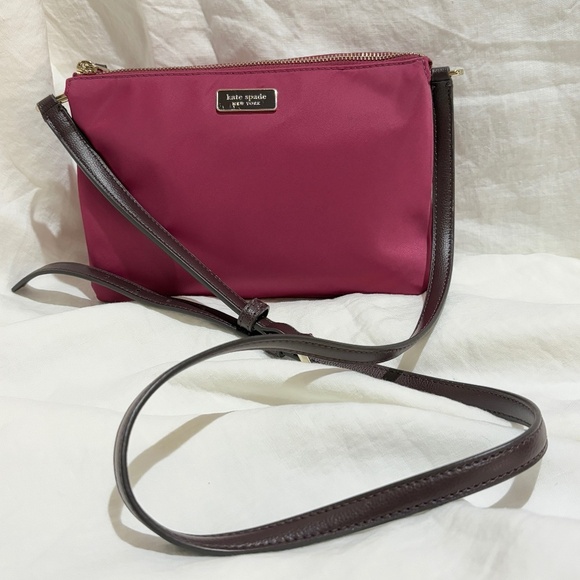 Kate Spade NY Pink Triple Gusset Nylon/Leather Crossbody bag 9.5 X 4 X 7 NWOT - Picture 2 of 16